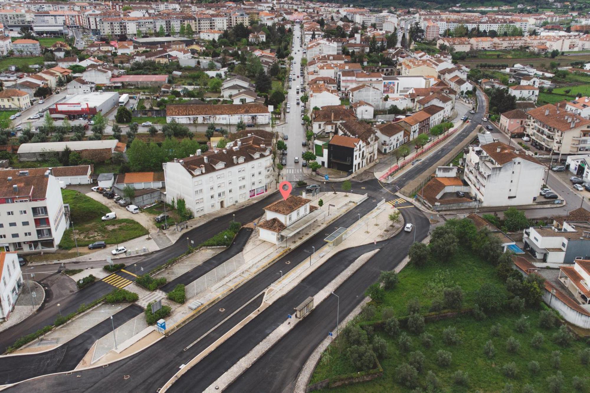 Lousa Estacao Al Esterno foto