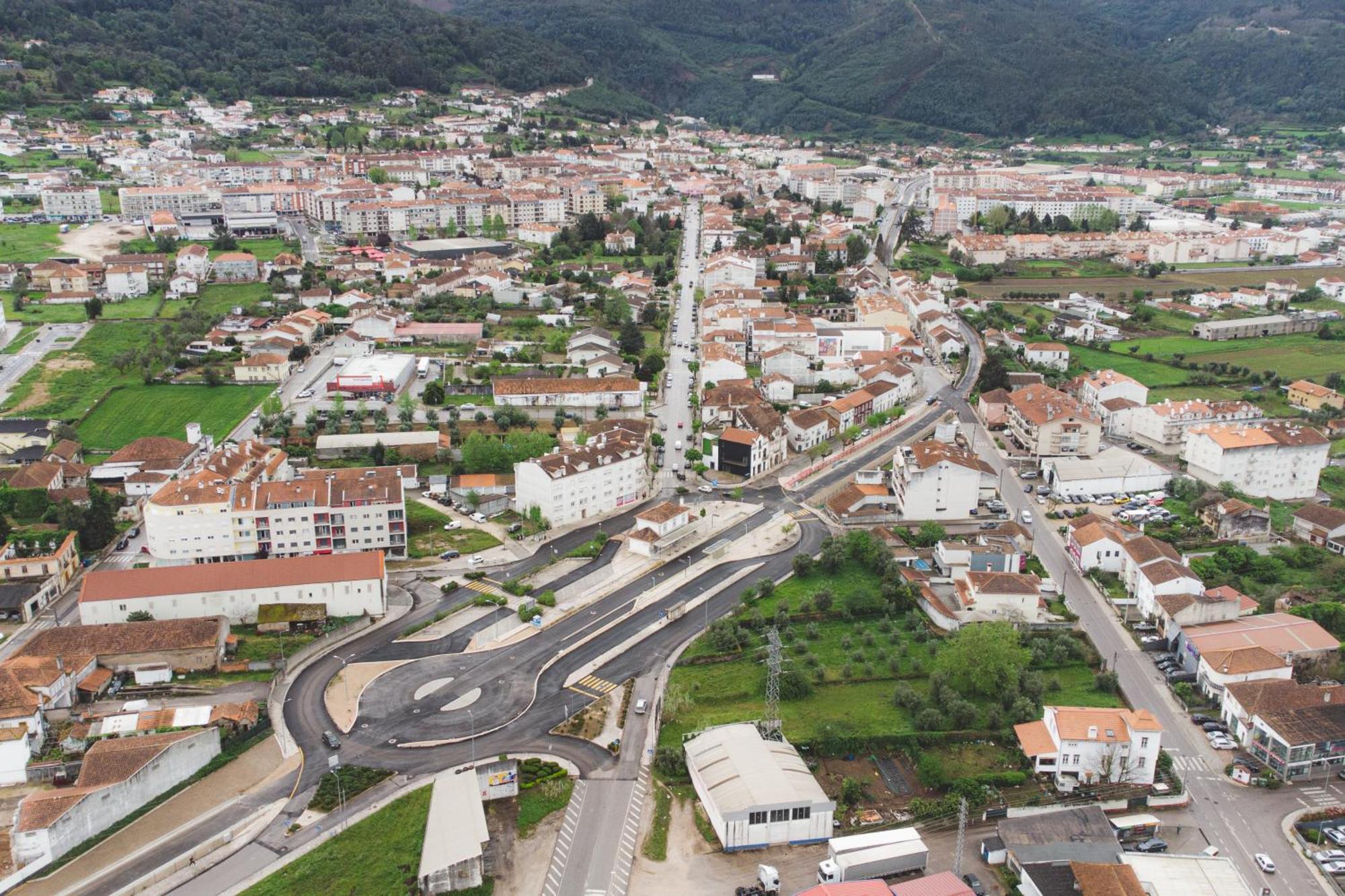 Lousa Estacao Al Esterno foto