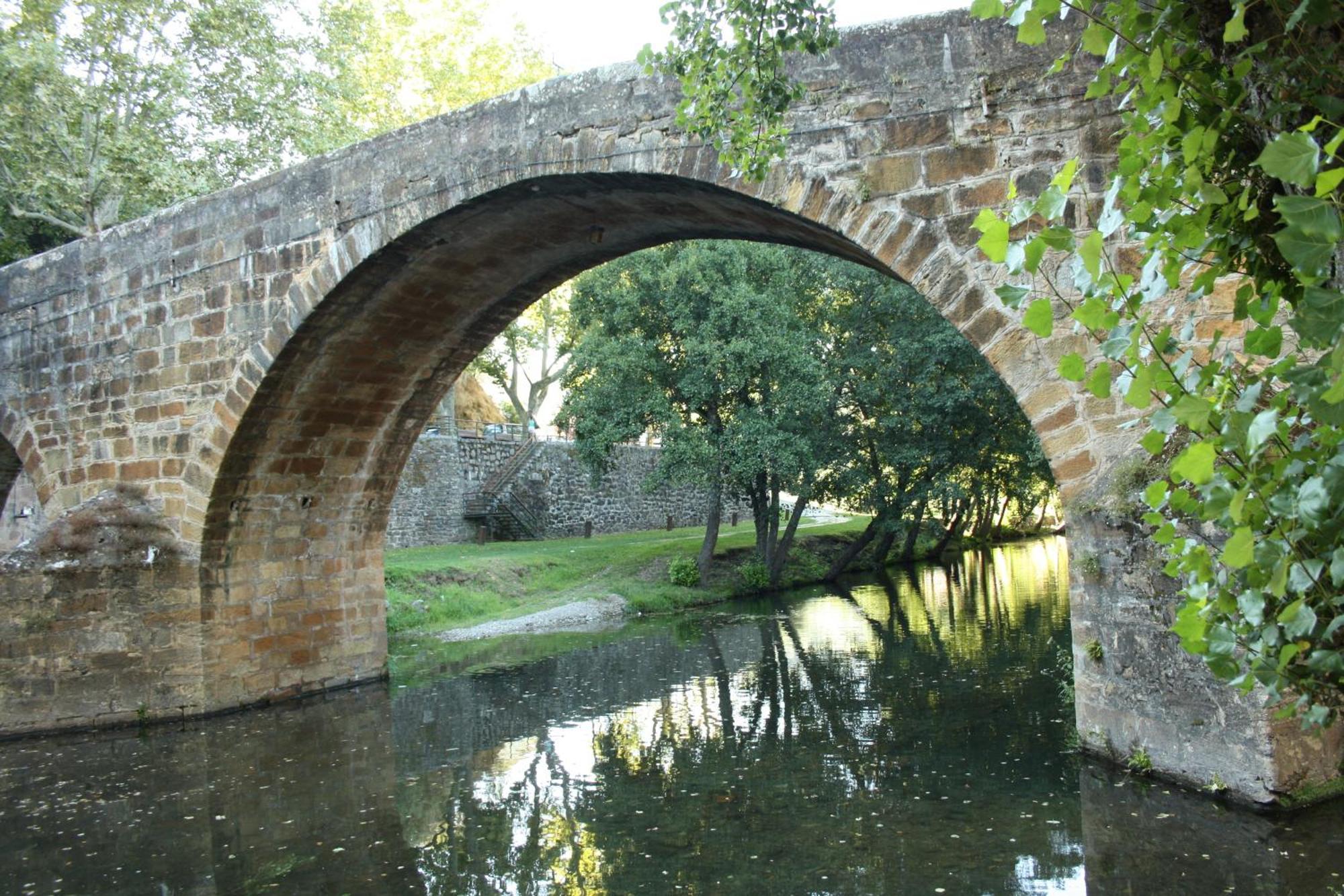 Lousa Estacao Al Esterno foto